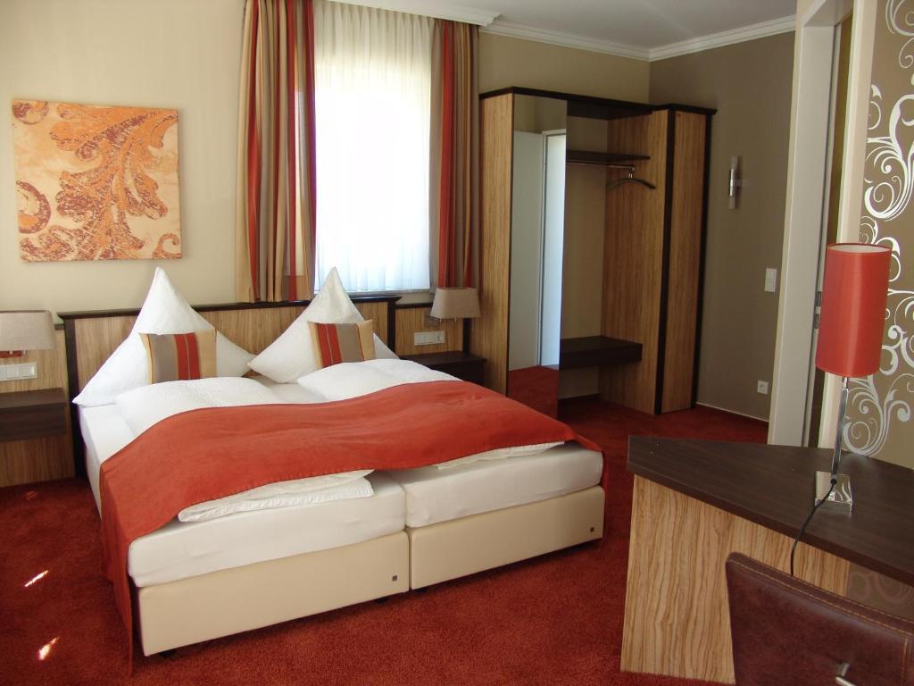 M13 Hotel Riol الغرفة الصورة